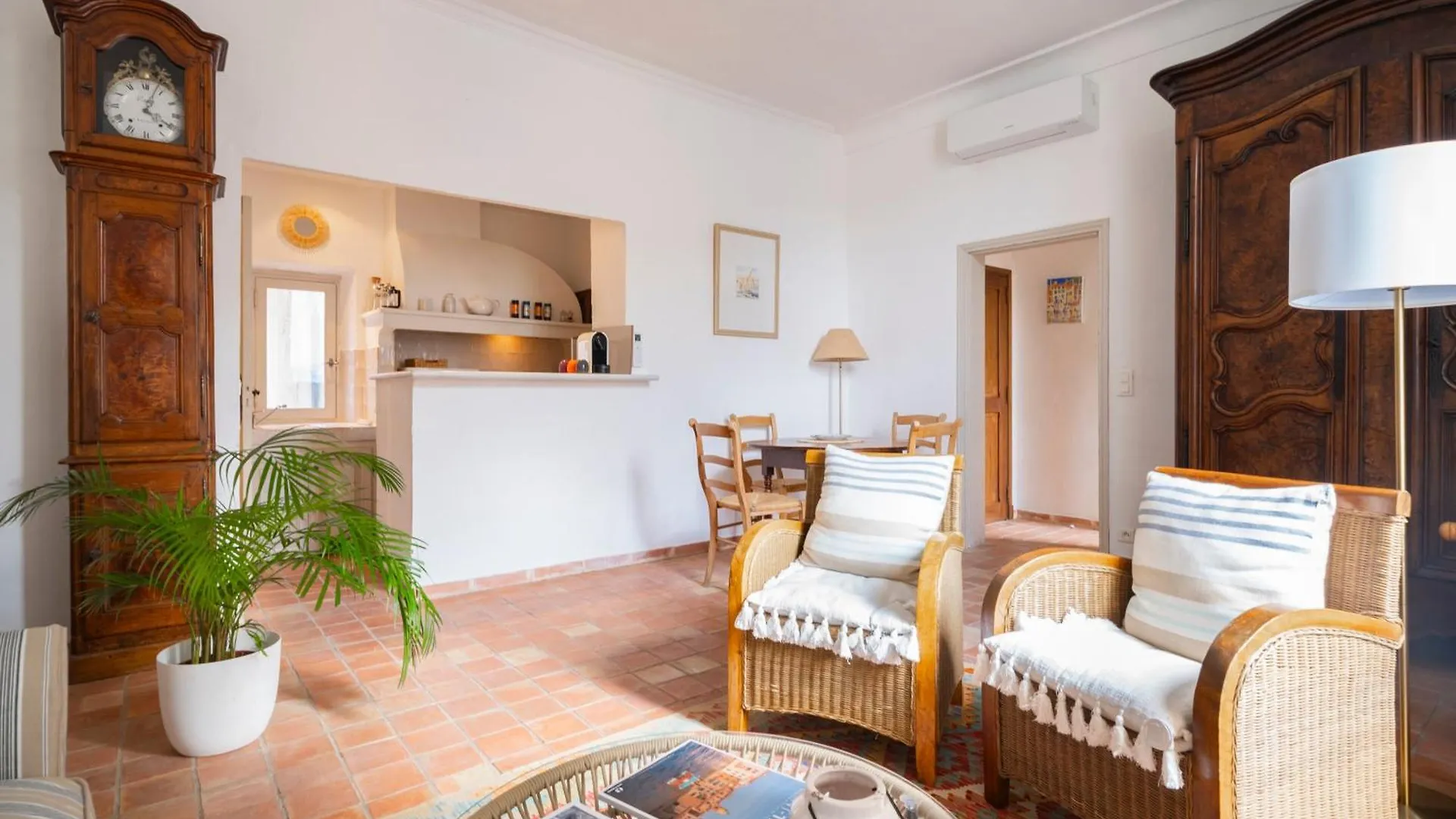 Appartement Saint Esprit 0*, Saint-Tropez