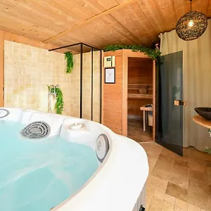 ker-gana-sauna-jacuzzi.inbrittany.com/