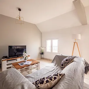 appartement-chaleureux-avec-2-grandes-chambres.hotels-rhonealpes.com/